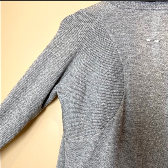 Lululemon Zen Wrap in Grey size 4 - Picture 6 of 7